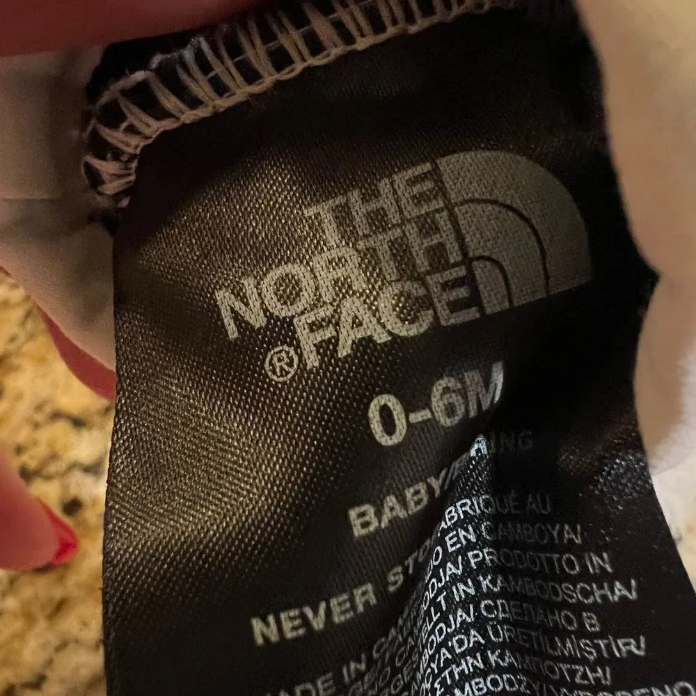 The north face fuzzy mittens infant size 0-6 months